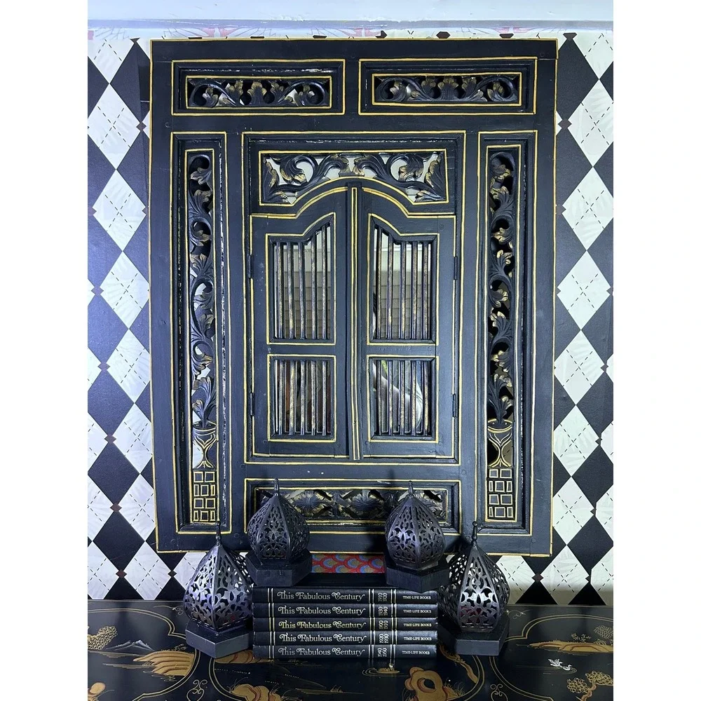 Vintage striking oversized
